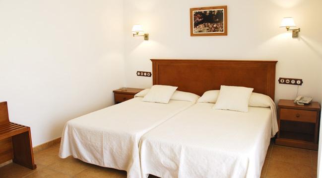 Hotel Donde Caparros Carboneras Ruang foto